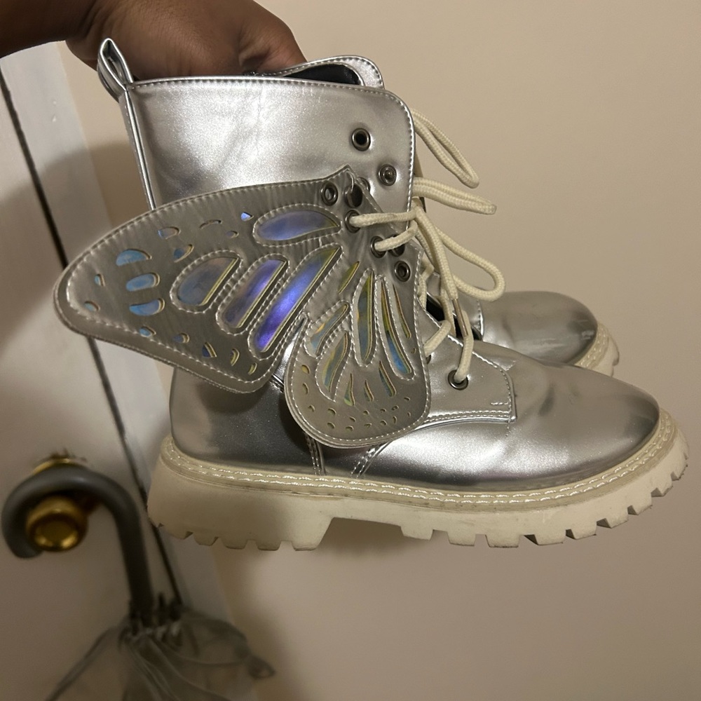 GIRLS BUTTERFLY BOOTS